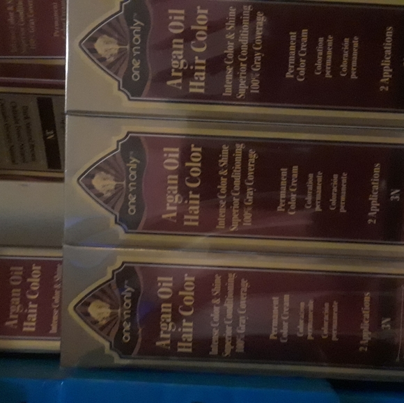 Professional  Hair Products - Picture 1 of 4